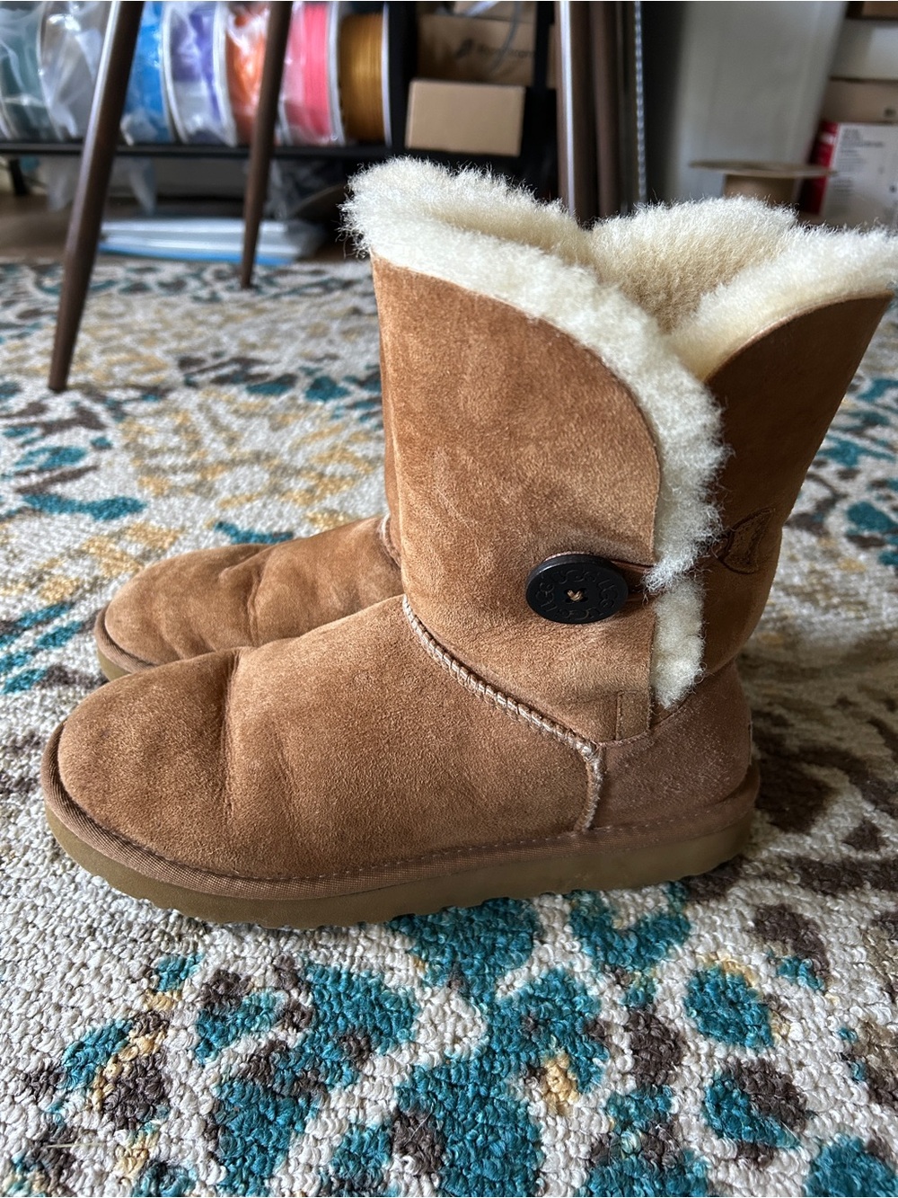 UGG bailey button short boots chestnut